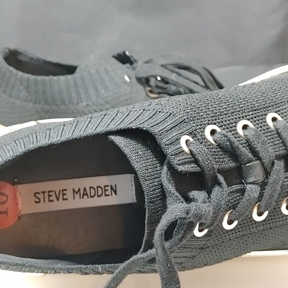 Steve Madden Size 10 Sneaker Black Stretch Material Gold Accent Unisex - Picture 5 of 5